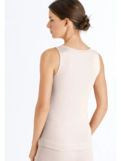 HANRO Débardeur Vanille SOIE ET CACHEMIRE 8 HANRO Débardeur Vanille SOIE ET CACHEMIRE -sous-vêtement boutique debardeur vanille soie et cachemire 2